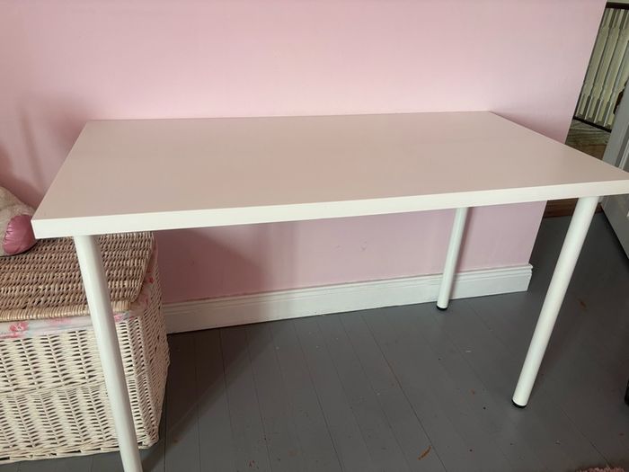 Desk & chair