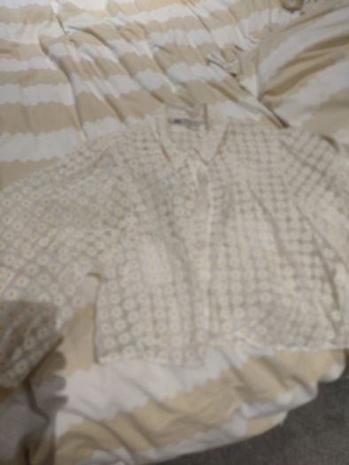 Zara daisy print puff sleeve blouse
