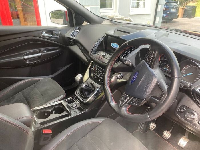 Ford Kuga 2018 ST line, heated seats & Sun Roof.
