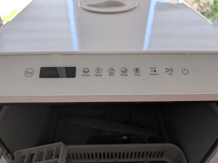 Table top dishwasher