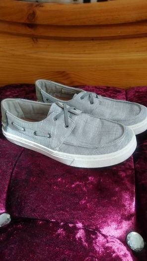 Boy's shoes