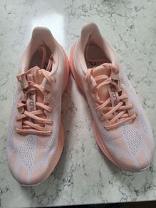 Asics Trainers women's Novablast