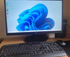 Custom PC Intel Core i5 7600K  Windows 11  MS Office  LED Monitor