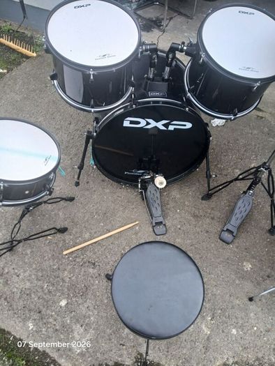 Kids drum set