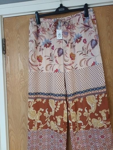 Primark  Faux  Silk Trousers. S.M - 12/14.      B.N.W.T
