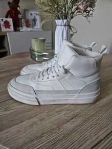 Zara runners