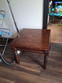 corner table