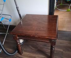 corner table