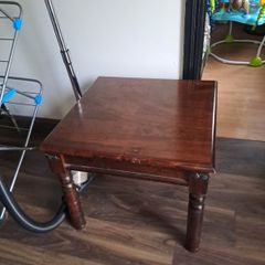 corner table