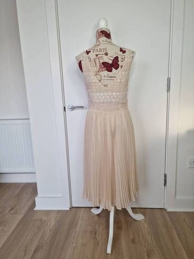 Oasis Dress