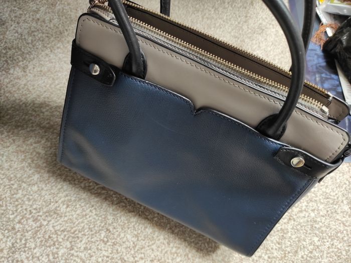 Kate spade hand bag
