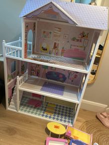 Free doll house