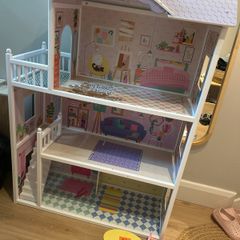 Free doll house