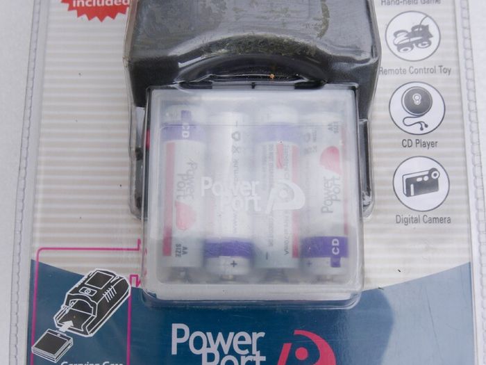 Battery charger with 4 AA rechargeable batteries