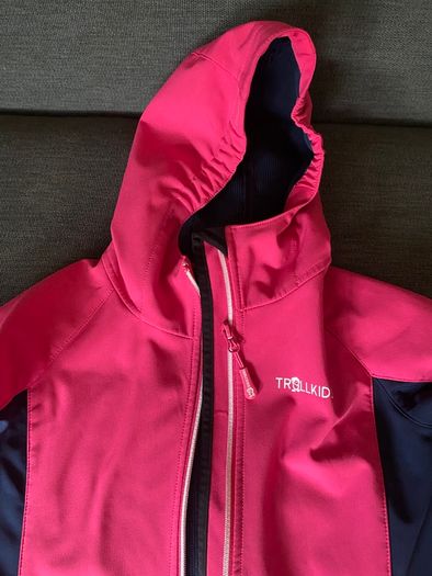 Soft Shell Sutumn Winter Jacket Kids size 9-12 water/wind resistant