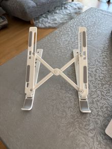 Laptop & IPAD Stand