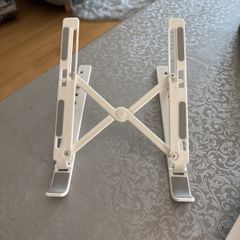 Laptop & IPAD Stand