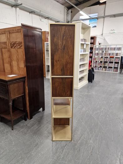 Open-Display Bookcase
