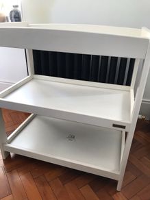 Mama & Papas changing table