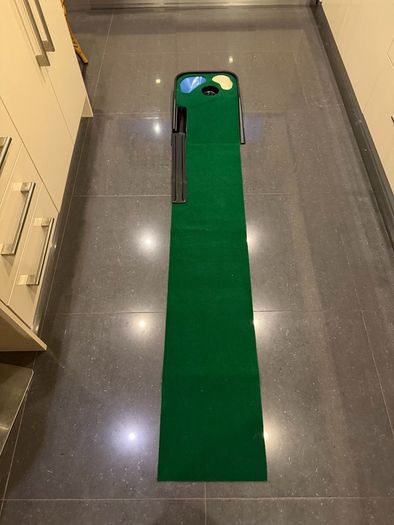 Masters Hazard Putting Mat