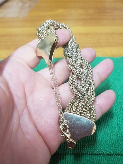 Elegant bracelet