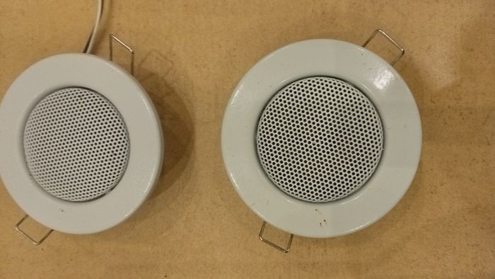 Ceiling Speakers Blow ws-80 Small, the same size like halogen spotlight.