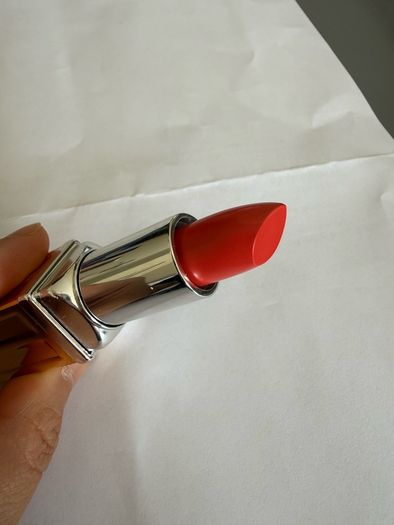 elizabeth arden lipstick