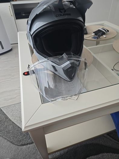 Course helmet
