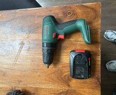 Bosch cordless drill and Impactdriver set comes with charger,box and RECEIPT