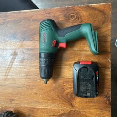 Bosch cordless drill and Impactdriver set comes with charger,box and RECEIPT