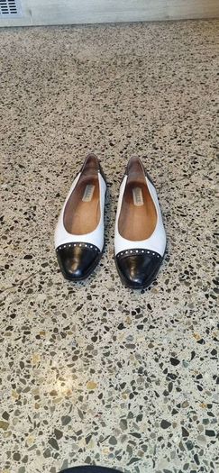 Bally Ballet pumps black white leather