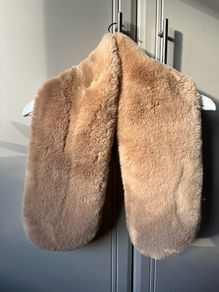 Gallery faux fur scarf
