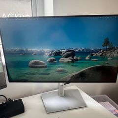 Dell U2722D Monitor for Sale  Excellent Condition