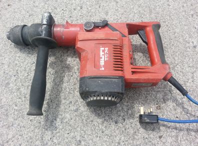 HILTI Hammer Action Drill - TE74 240V