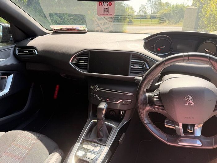 Peugeot 308 Automatic with manual shift mode