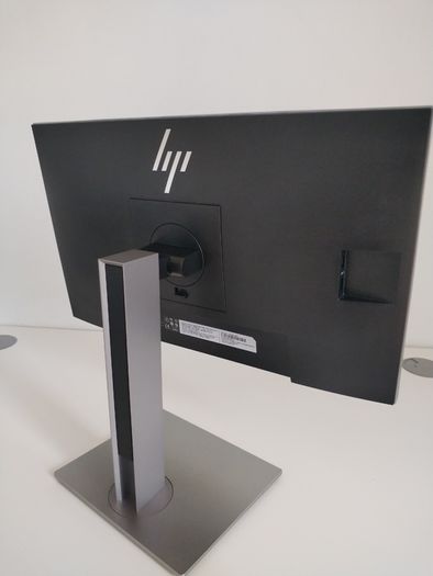 HP EliteDisplay E233 23-inch Monitor