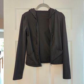 Black full zip hoodie with front pockets, size 8