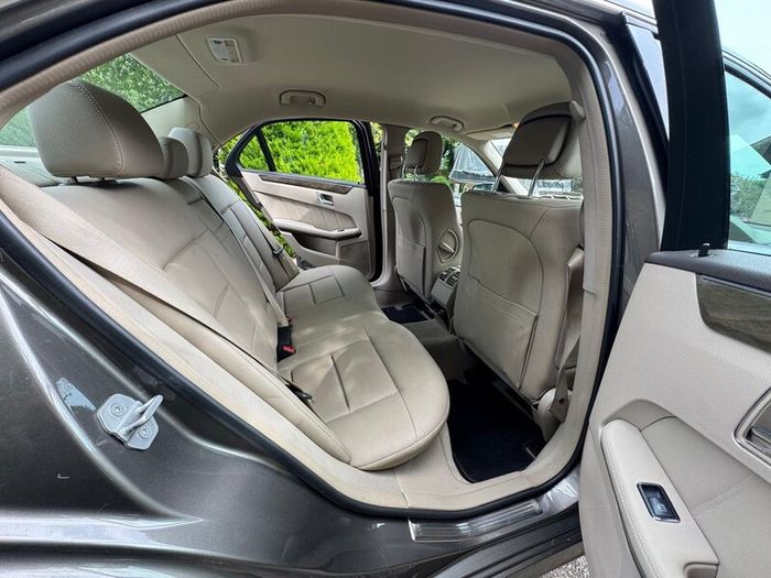 Mercedes-Benz E-Class 2010