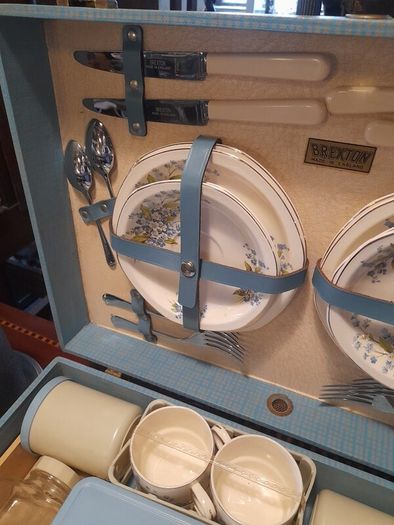 Mid Century Picnic Set