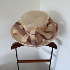 Large occasion hat neutral colours