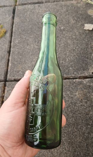 Hassett Ennis bottle