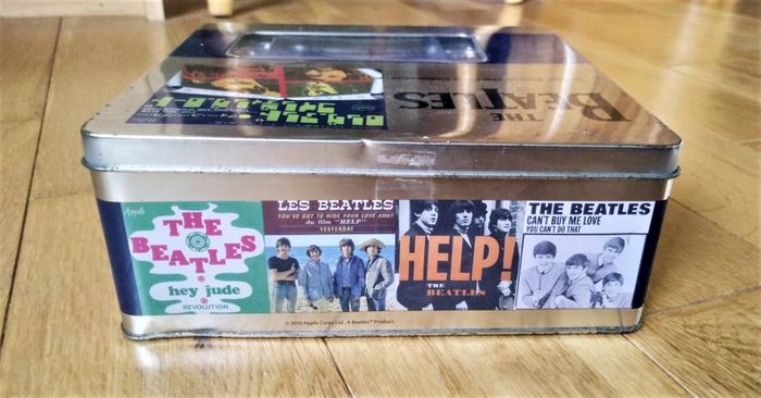 The Beatles Single Sleeve T-Shirt New(size L)+Taxi+7''Art wall Plaque.Limited Edition.Die Cast Collectible Series(NOS)