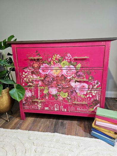 Chest of drawers