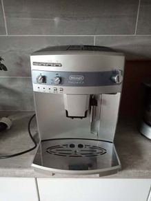 DeLonghi Magnifica coffee machine