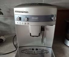 DeLonghi Magnifica coffee machine