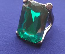 Dress ring