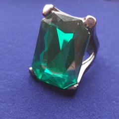 Dress ring