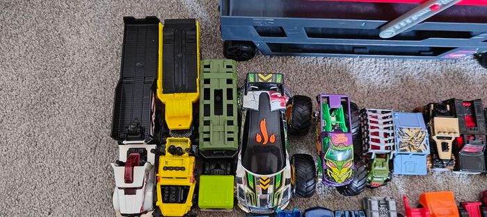 Hot wheels transporter and hot wheels model cars