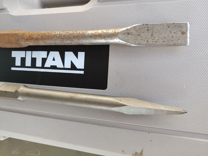 Titan TTB811DRH Electric Concrete Breaker