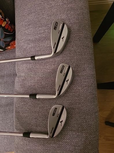 Mizuno wedges and Taylormade drivers